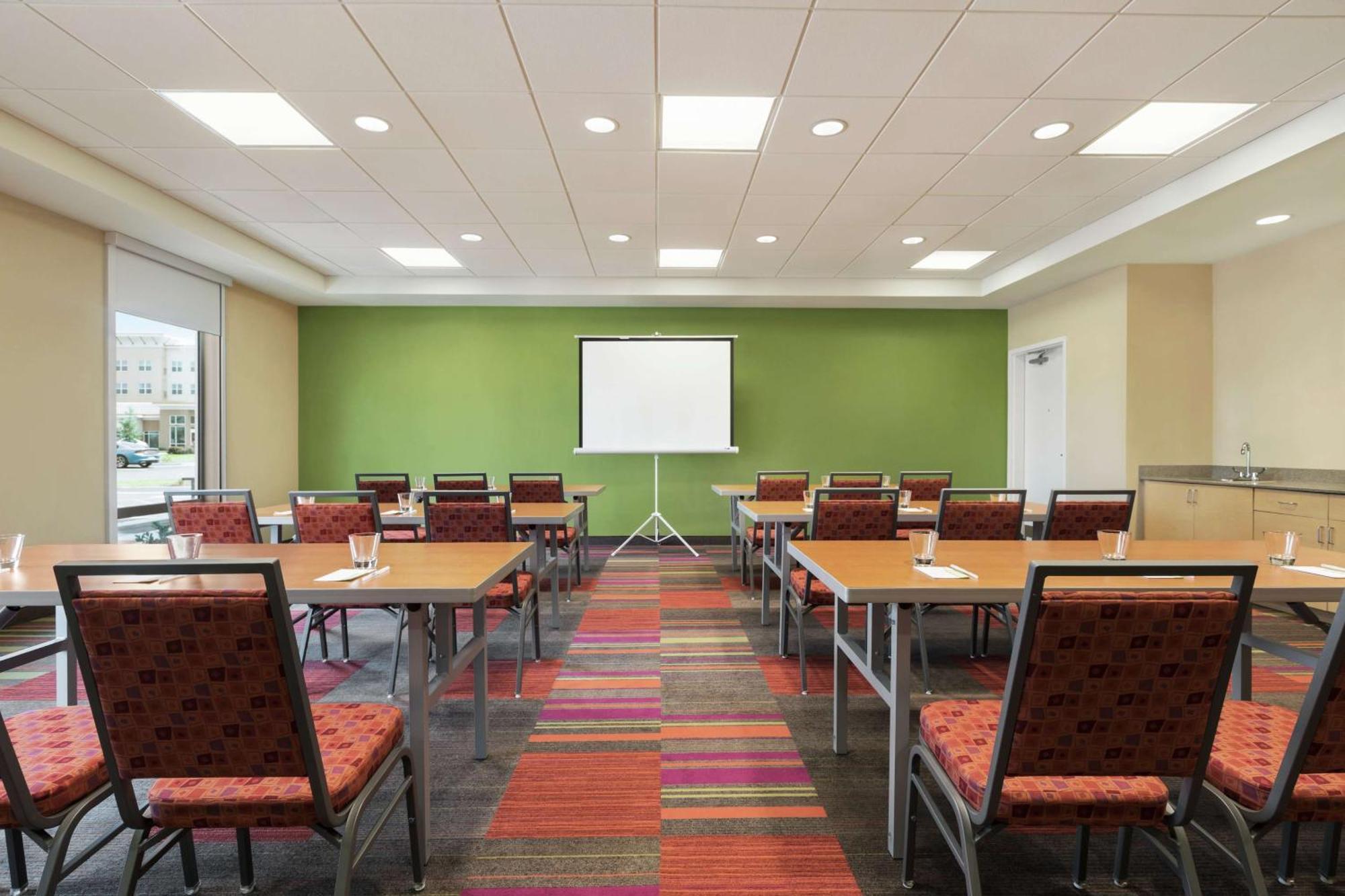 Home2 Suites By Hilton Savannah Airport Пуулър Екстериор снимка
